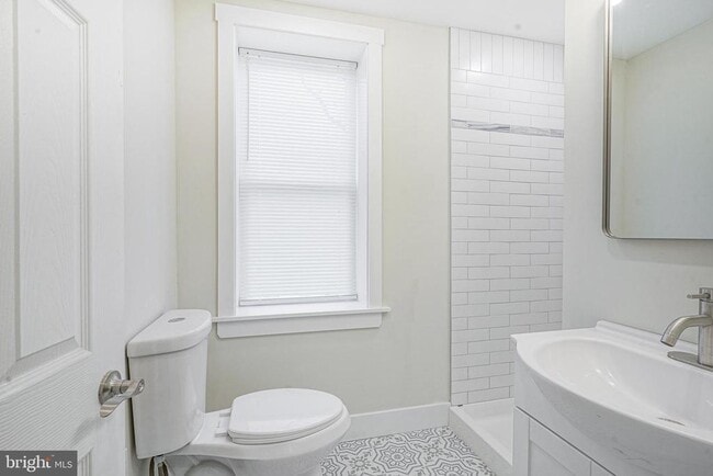 Building Photo - 3040 N Water St