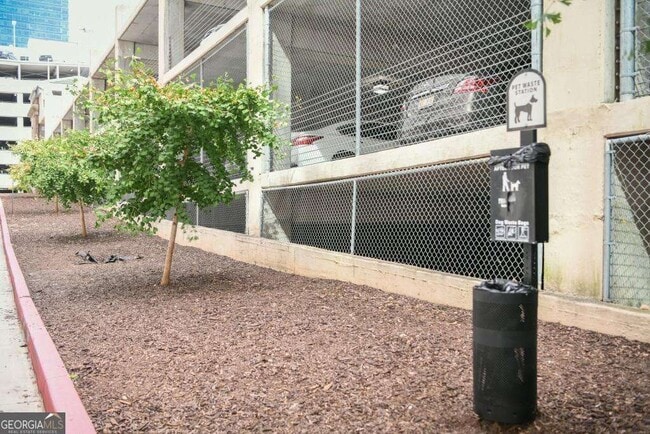 Building Photo - 923 Peachtree St NE