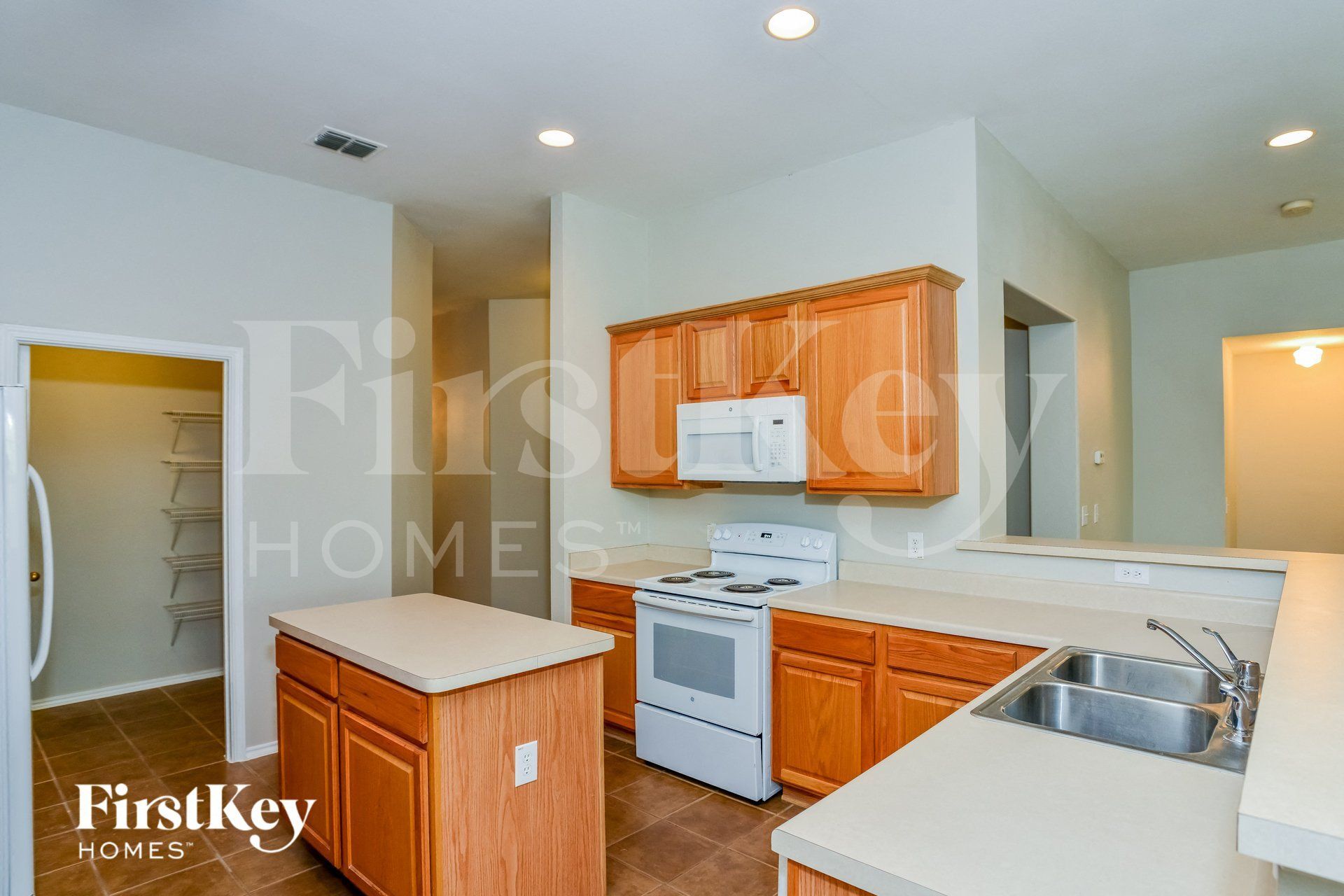 Building Photo - 13701 Laramie Hill