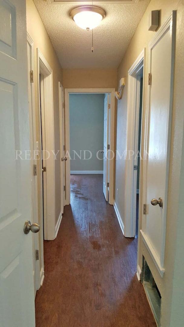 Building Photo - 9298 Charly Hill Ln