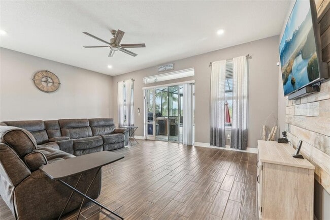 Building Photo - 6028 Milestone Dr