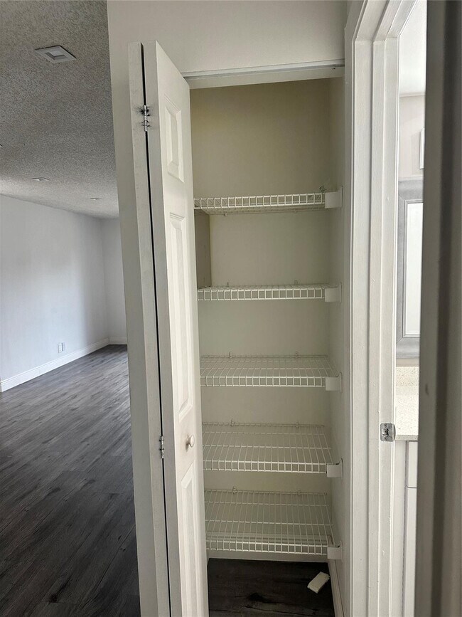 Building Photo - 401 SW 86th Ave