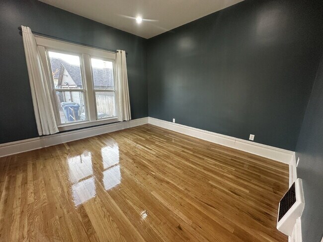 Building Photo - "Charming 3-Bed Oasis with Granite Touches & Cozy Fireplace in Nampa!"