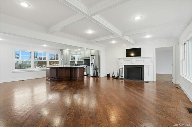 Building Photo - 20845 Soundview Ave