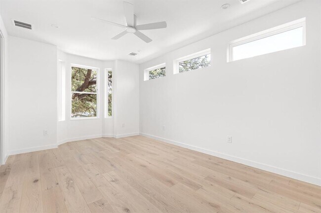 Building Photo - 2917 Lyons Rd