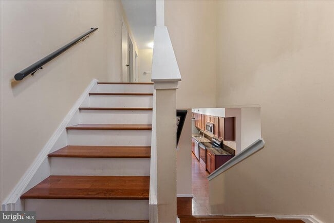 Building Photo - 2337 Glade Bank Way