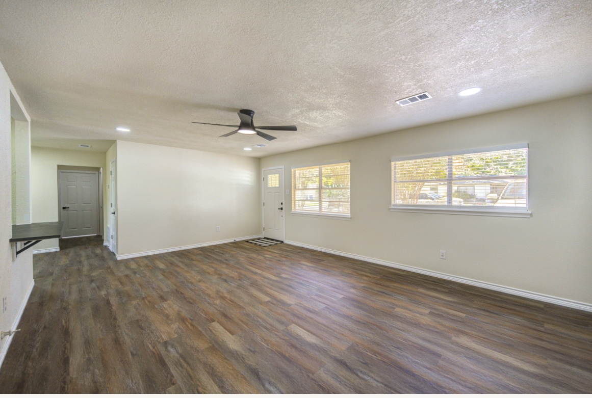 Building Photo - 1210 N Natchez Dr