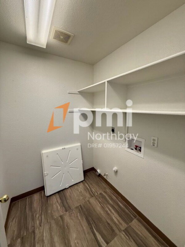 Building Photo - 508 Wicklow Dr