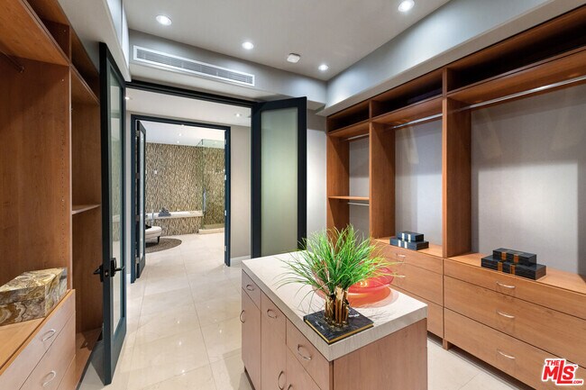 Building Photo - 4533 Estrondo Dr