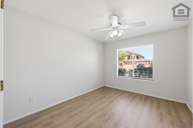 Building Photo - 4Bed + OFFICE + LOFT in Peoria! Ready for Immediate Move-In! -- FULLY REMODELED!