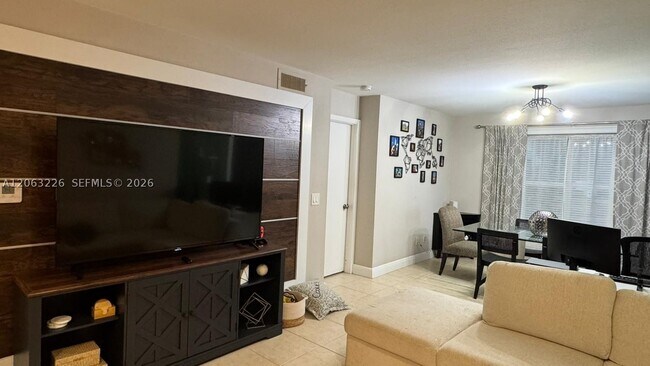 Building Photo - 1705 Palm Cove Blvd
