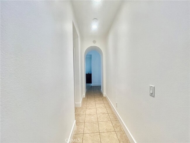 Building Photo - 77184 California Dr
