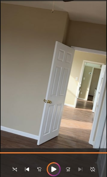 Building Photo - 2255 N Park Ave