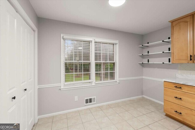 Building Photo - 3220 Casteel Rd