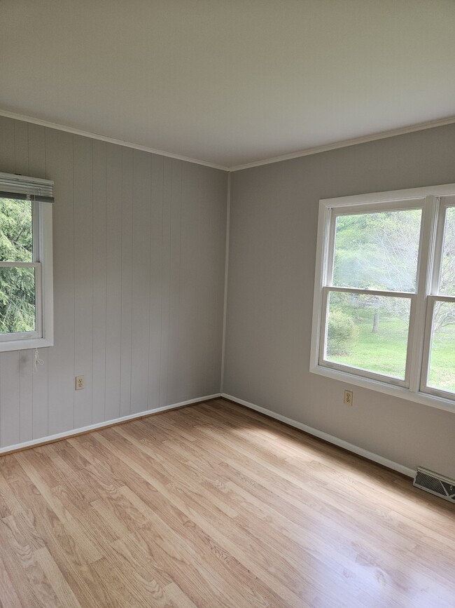 Building Photo - 3239 Lander Rd