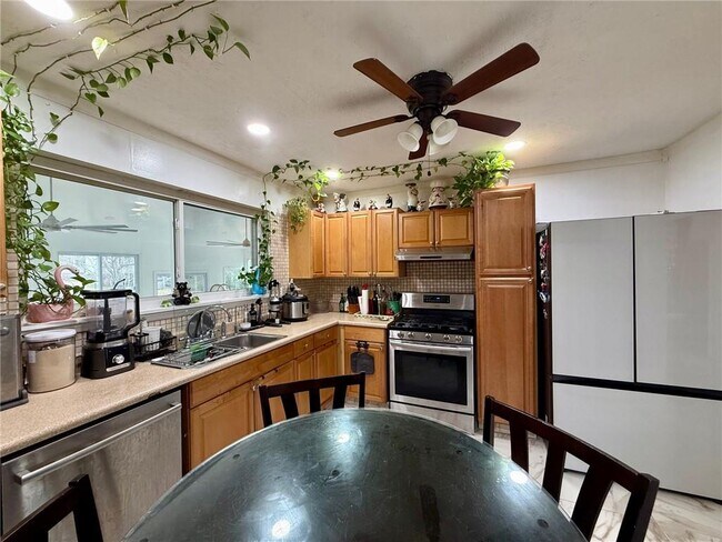 Building Photo - 1795 San Andra Dr