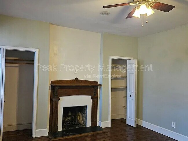 Building Photo - 216 N 32nd St