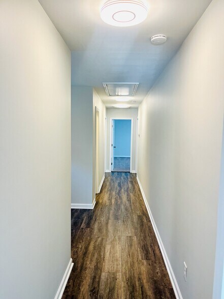 Building Photo - 1105 Circandian Ct