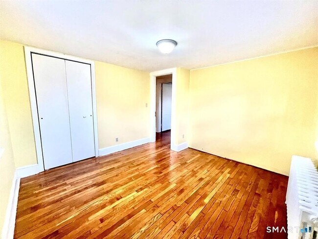 Building Photo - 55 Bronx Ave