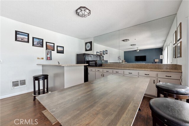 Building Photo - 415 S Prospect Ave