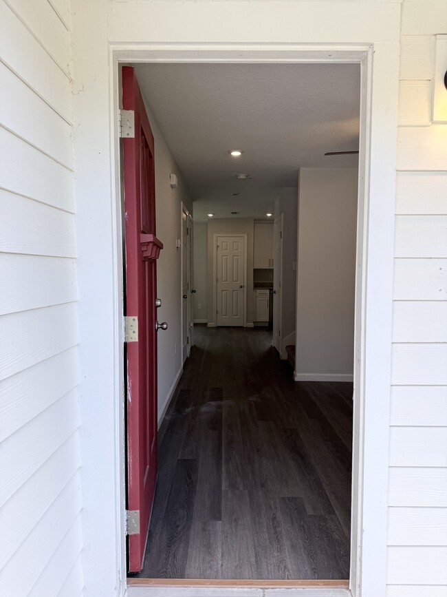 Building Photo - 4541 Cambria St