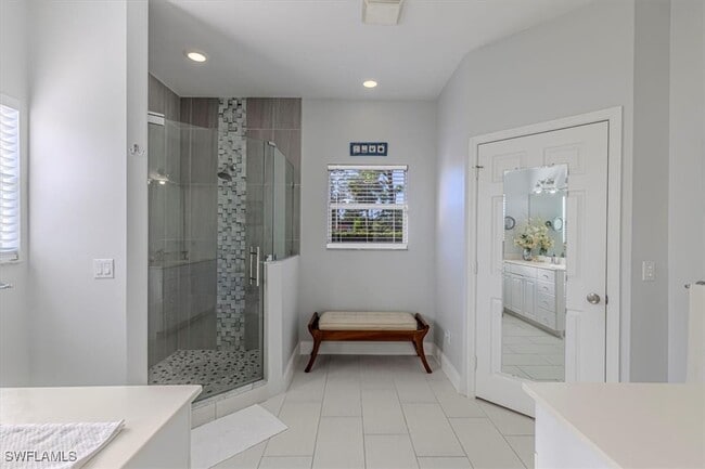 Building Photo - 27518 Pinecrest Ln