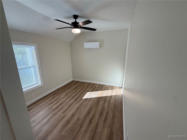 Building Photo - 59 Olcott St