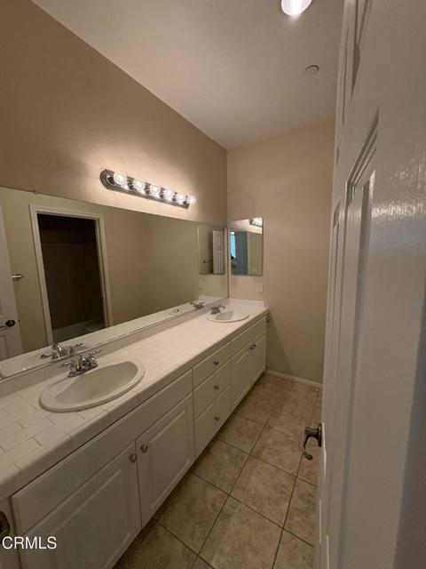 Building Photo - 5647 Brubeck St