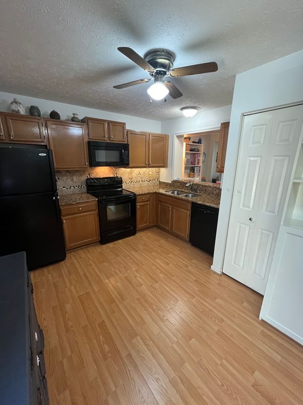 Building Photo - 107 Bentley Ct