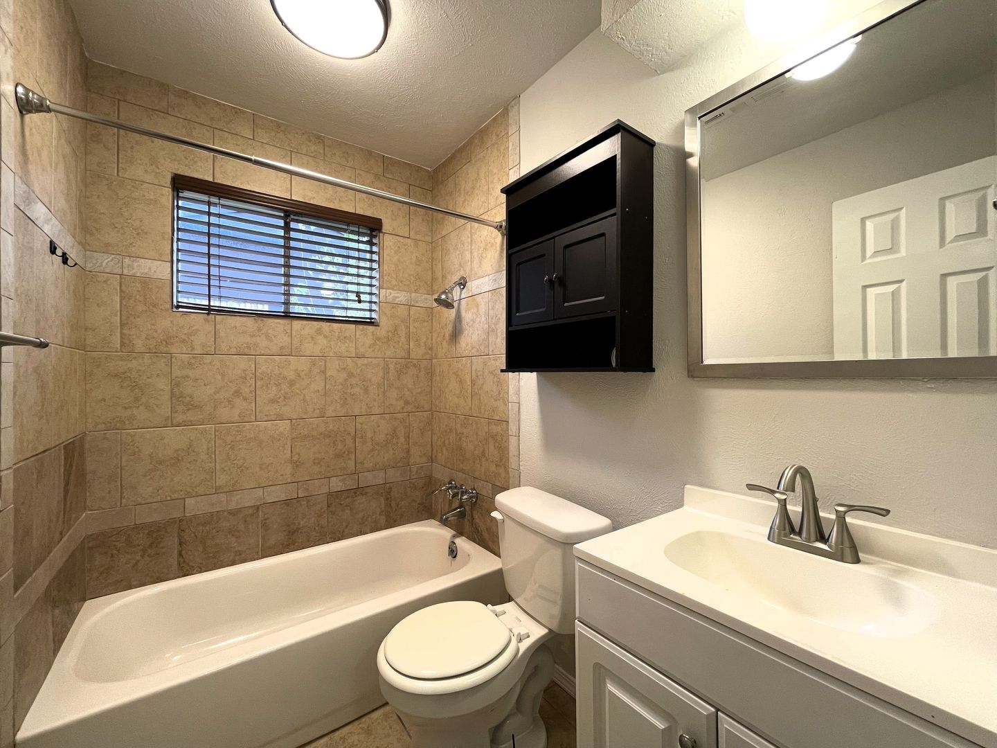 Building Photo - 7400 S Drexel Pl