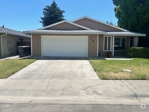 Building Photo - Updated 3 Bedroom 2 Bathroom Home in Woodland