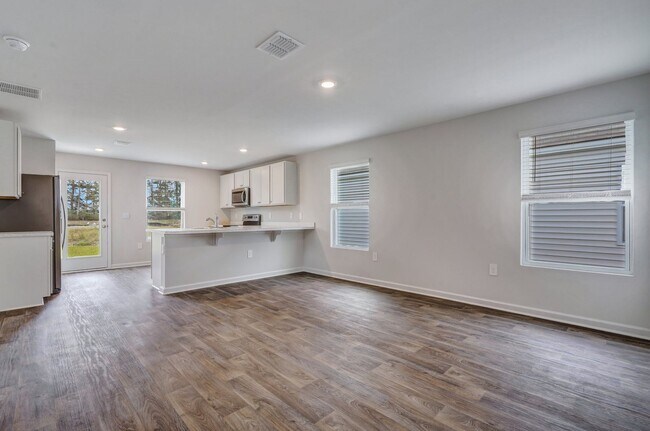 Building Photo - New Construction Home in High Demand Area!