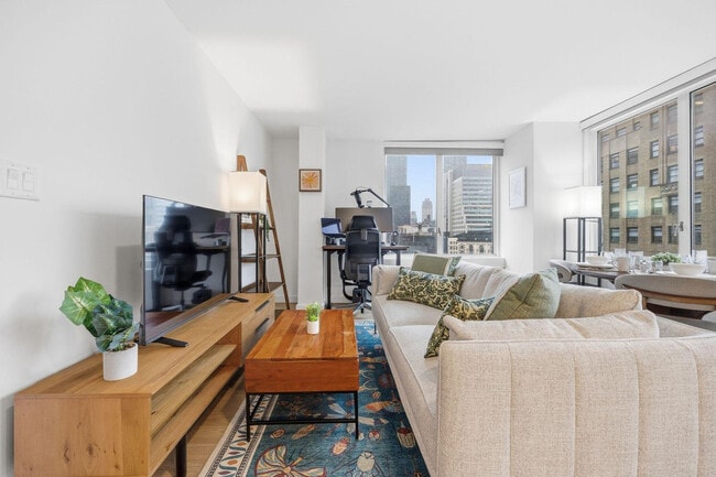 Building Photo - 68 W 37th St