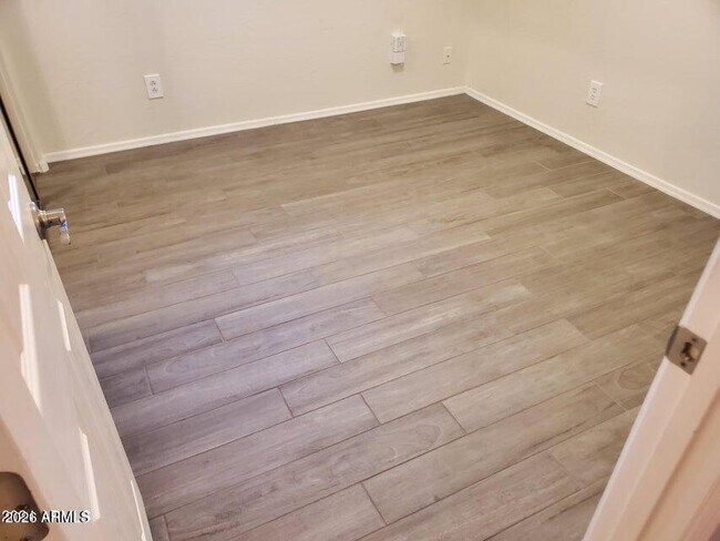 Building Photo - 1848 E Chilton Dr