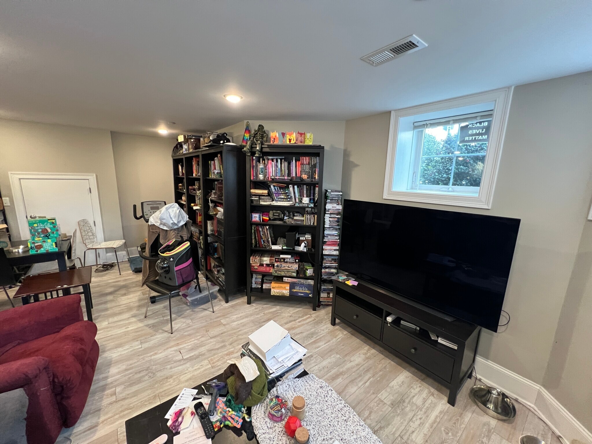 Building Photo - 118 Holland St