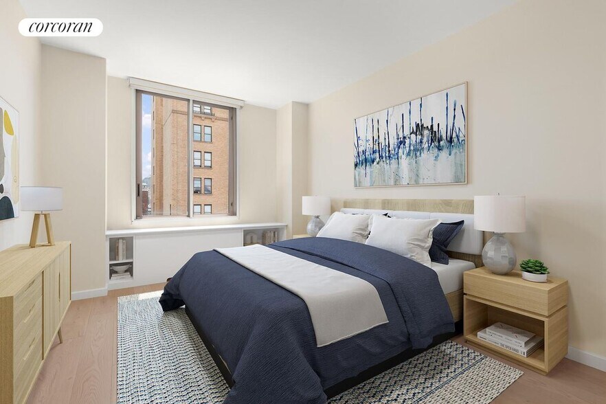 Building Photo - 101 W 79th St