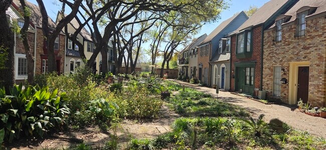 Building Photo - 5217 Arboles Dr