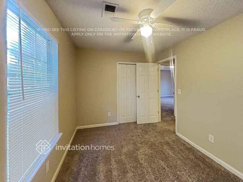 Building Photo - 1610 Vinebrook Terrace