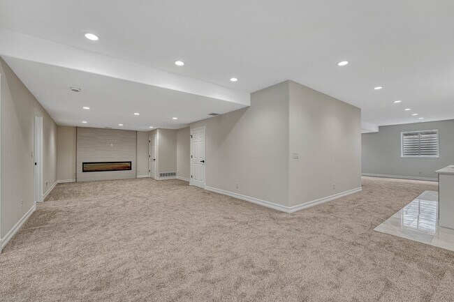 Building Photo - 11700 Coeur D Alene Dr