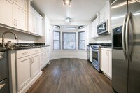Building Photo - 2 Bedroom, 2.5 Bath Walking Distance From the Riverside Trails and Downtown!