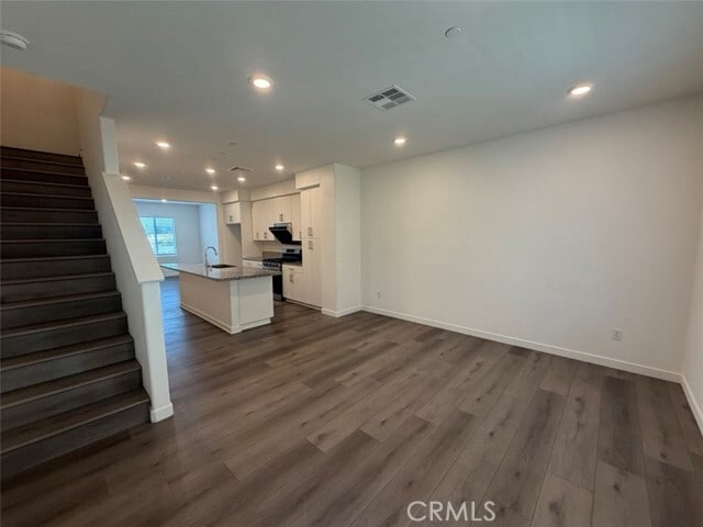 Building Photo - 684 Panorama Ln