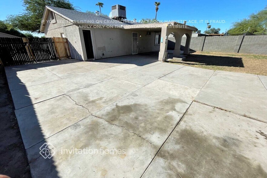 Building Photo - 4651 N 79th Dr