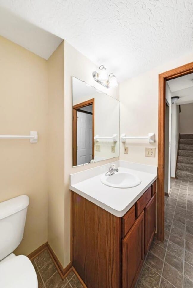Building Photo - 281 Richards Cir