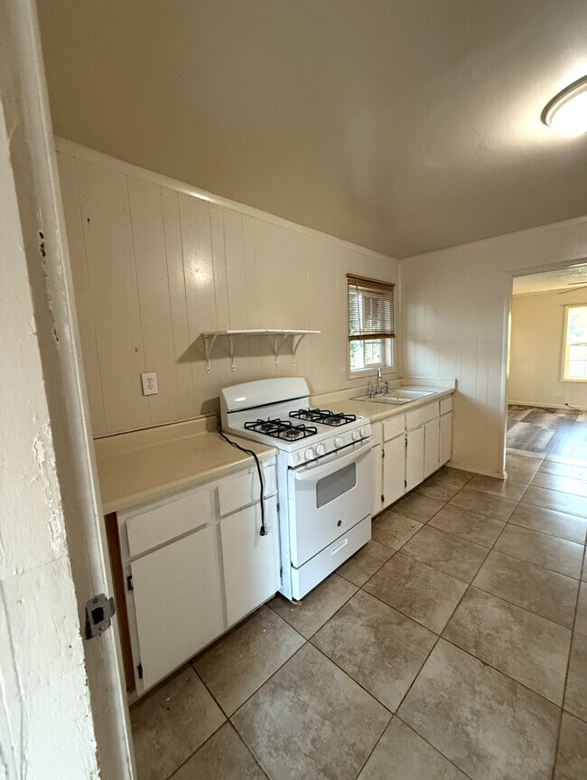 Building Photo - 9024 CA-99