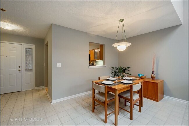 Building Photo - 1120 Courtland Dr