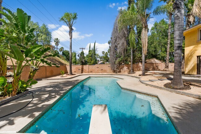 Building Photo - 8743 Topanga Canyon Blvd