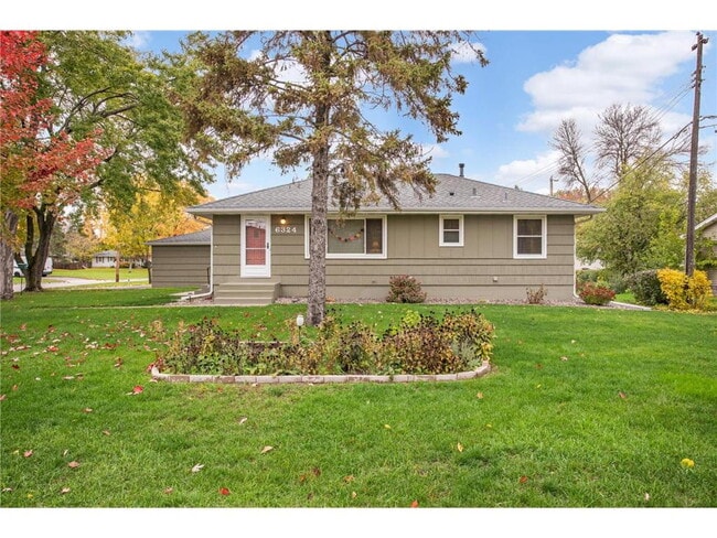 Building Photo - Spacious 4BR Home in Brooklyn Park – Huge Basement & New Appliances!