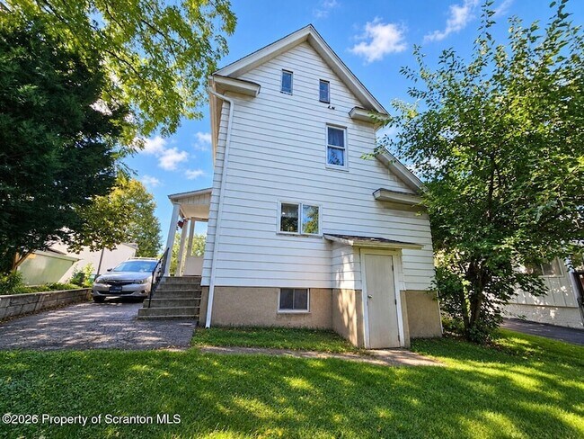 Building Photo - 2510 Boulevard Ave