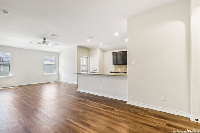 Building Photo - 6906 Quantum Lp