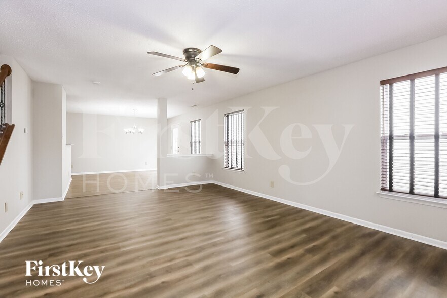 Building Photo - 12851 Old Glory Dr